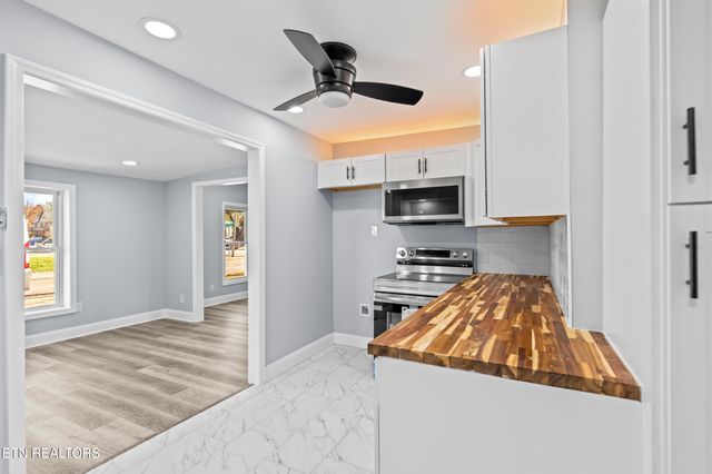 125 N Chamberlain Ave, Rockwood, TN 37854