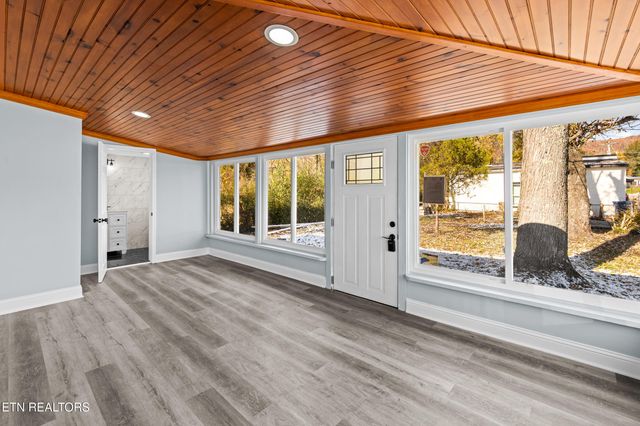 125 N Chamberlain Ave, Rockwood, TN 37854