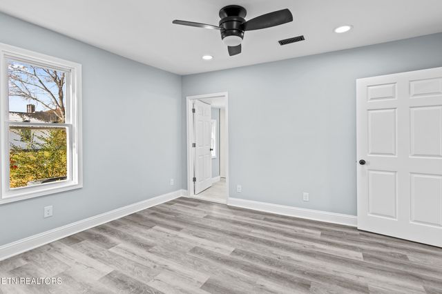 125 N Chamberlain Ave, Rockwood, TN 37854