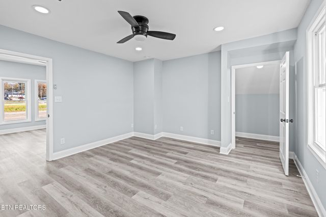 125 N Chamberlain Ave, Rockwood, TN 37854