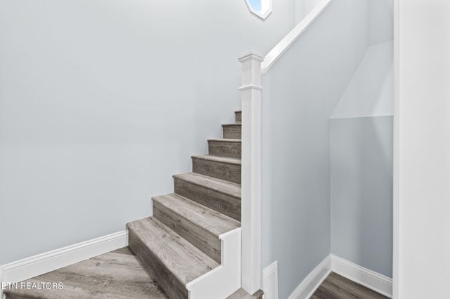 125 N Chamberlain Ave, Rockwood, TN 37854