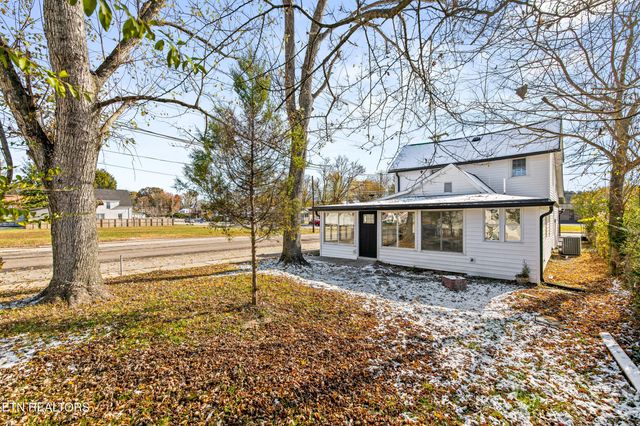 125 N Chamberlain Ave, Rockwood, TN 37854