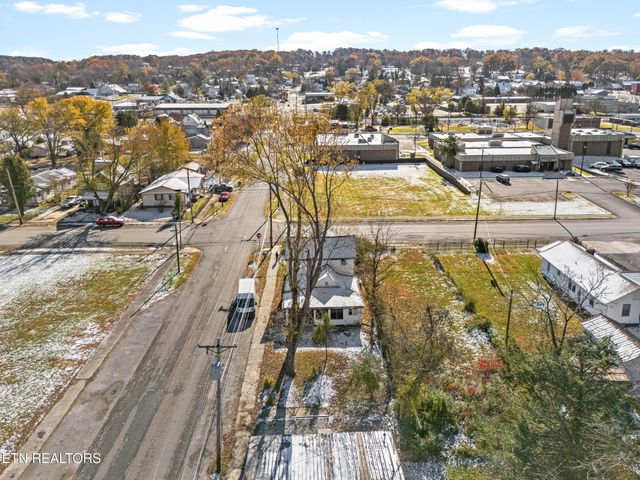 125 N Chamberlain Ave, Rockwood, TN 37854