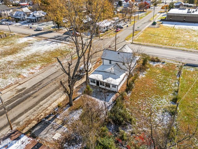 125 N Chamberlain Ave, Rockwood, TN 37854