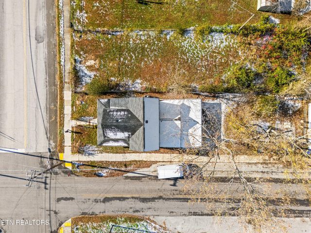 125 N Chamberlain Ave, Rockwood, TN 37854