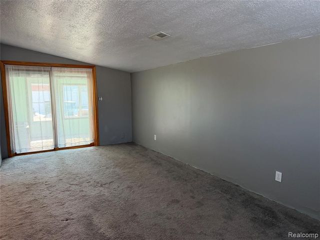 33823 Hiveley Street, Westland, MI 48186