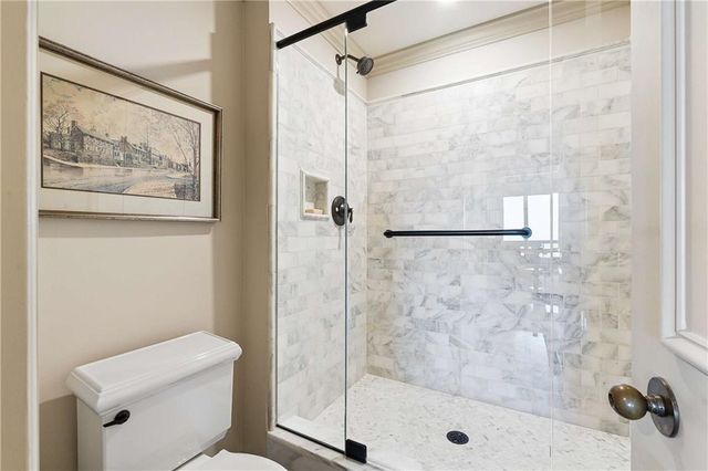 2660 Peachtree Road NW 32B, Atlanta, GA 30305
