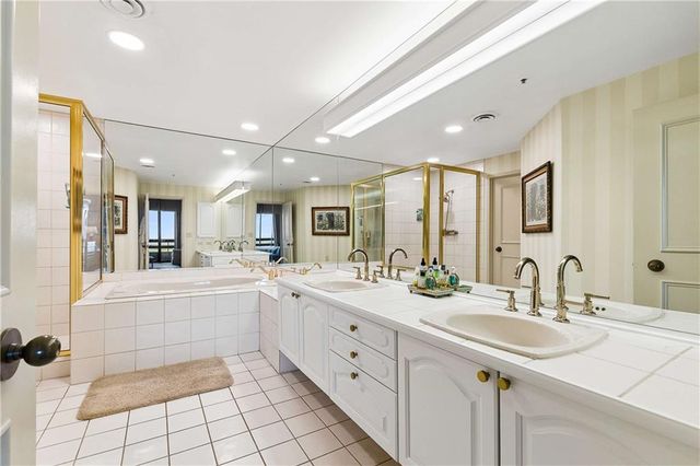 2660 Peachtree Road NW 32B, Atlanta, GA 30305