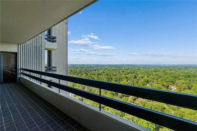 2660 Peachtree Road NW 32B, Atlanta, GA 30305