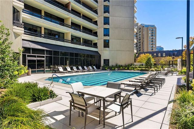 2660 Peachtree Road NW 32B, Atlanta, GA 30305