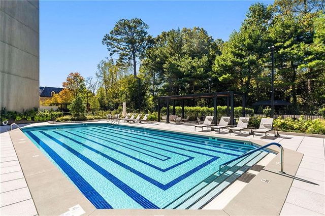 2660 Peachtree Road NW 32B, Atlanta, GA 30305