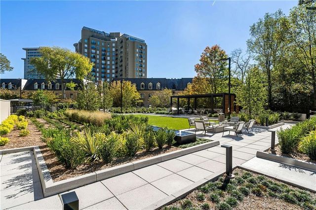 2660 Peachtree Road NW 32B, Atlanta, GA 30305
