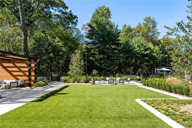 2660 Peachtree Road NW 32B, Atlanta, GA 30305