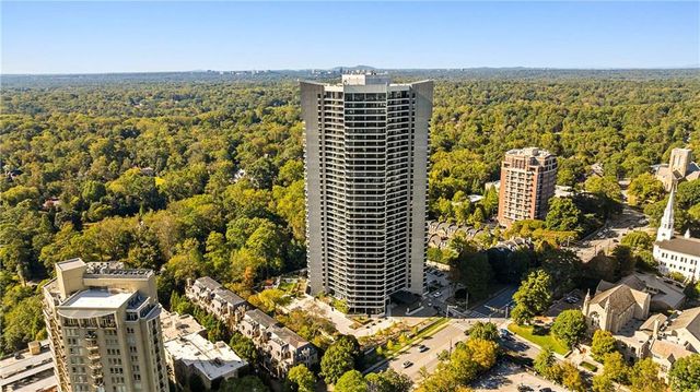 2660 Peachtree Road NW 32B, Atlanta, GA 30305