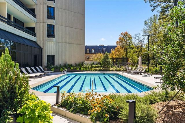 2660 Peachtree Road NW 32B, Atlanta, GA 30305