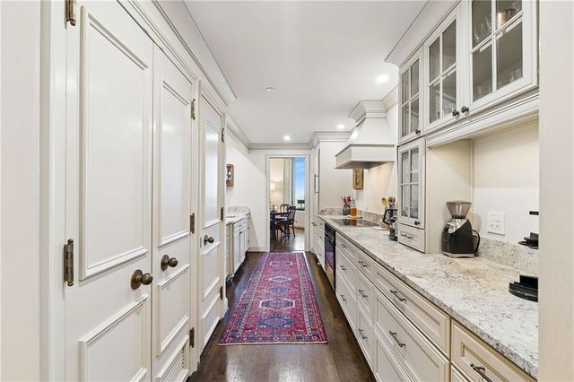 2660 Peachtree Road NW 32B, Atlanta, GA 30305