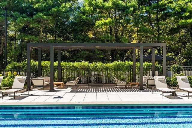 2660 Peachtree Road NW 32B, Atlanta, GA 30305