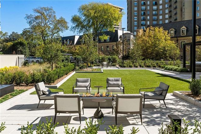 2660 Peachtree Road NW 32B, Atlanta, GA 30305