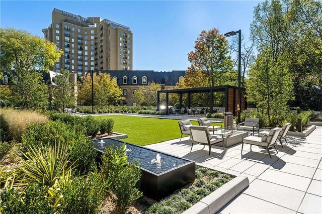 2660 Peachtree Road NW 32B, Atlanta, GA 30305