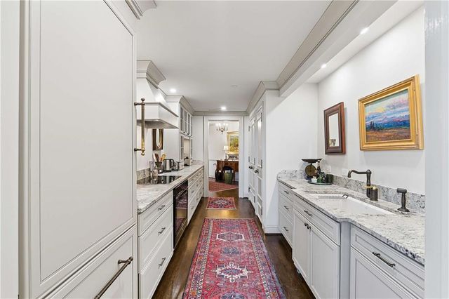 2660 Peachtree Road NW 32B, Atlanta, GA 30305