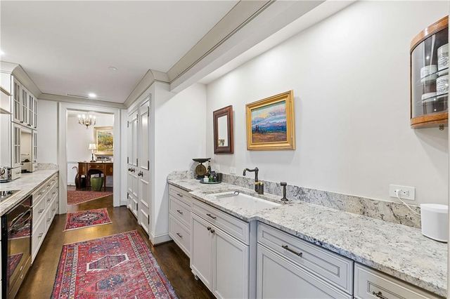 2660 Peachtree Road NW 32B, Atlanta, GA 30305