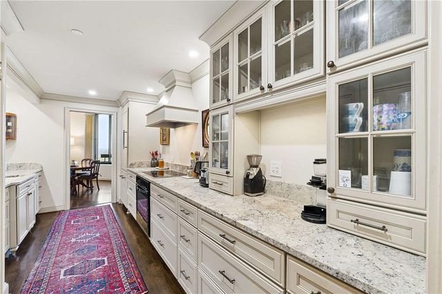 2660 Peachtree Road NW 32B, Atlanta, GA 30305