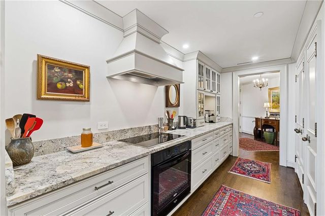2660 Peachtree Road NW 32B, Atlanta, GA 30305