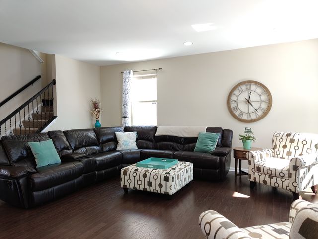 2375 Kelsey Court, Lindenhurst, IL 60046