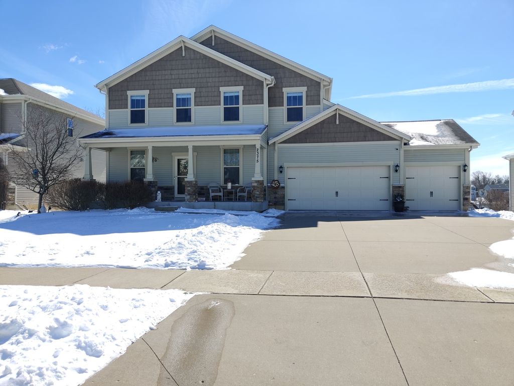 2375 Kelsey Court, Lindenhurst, IL 60046