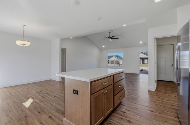 3324 NAPLES DR, Columbia, MO 65202