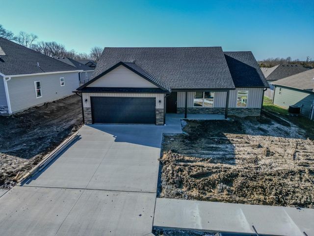 3324 NAPLES DR, Columbia, MO 65202