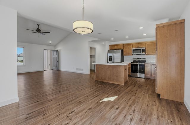 3324 NAPLES DR, Columbia, MO 65202