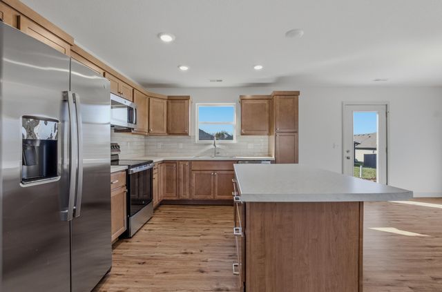 3324 NAPLES DR, Columbia, MO 65202