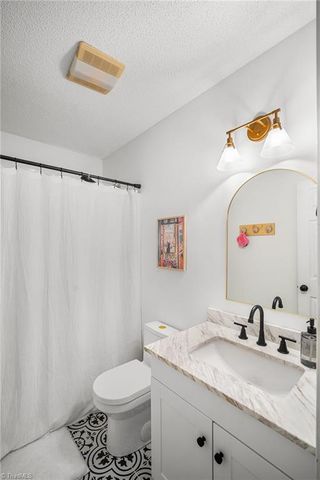 165 Crossfield Court, Lexington, NC 27295