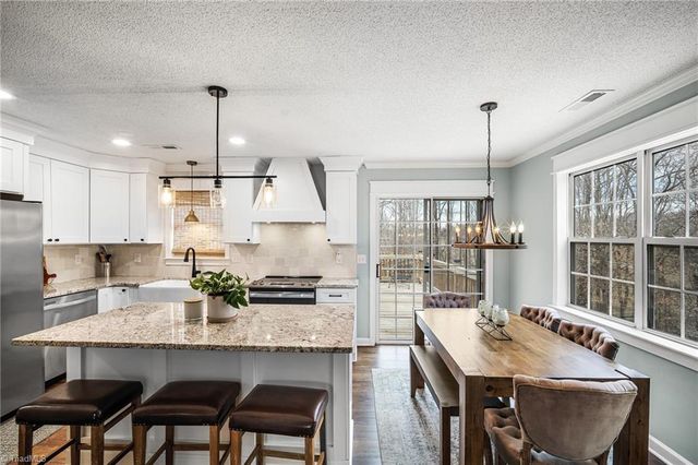 165 Crossfield Court, Lexington, NC 27295