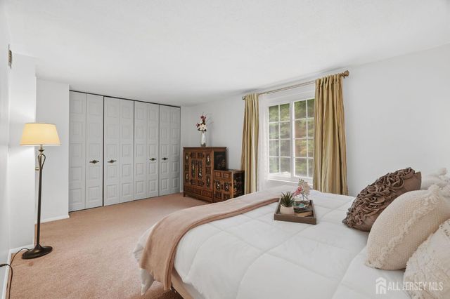 11 Aspen Court, South Brunswick, NJ 08852