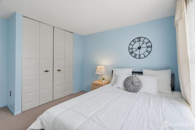 11 Aspen Court, South Brunswick, NJ 08852