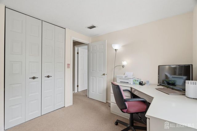 11 Aspen Court, South Brunswick, NJ 08852