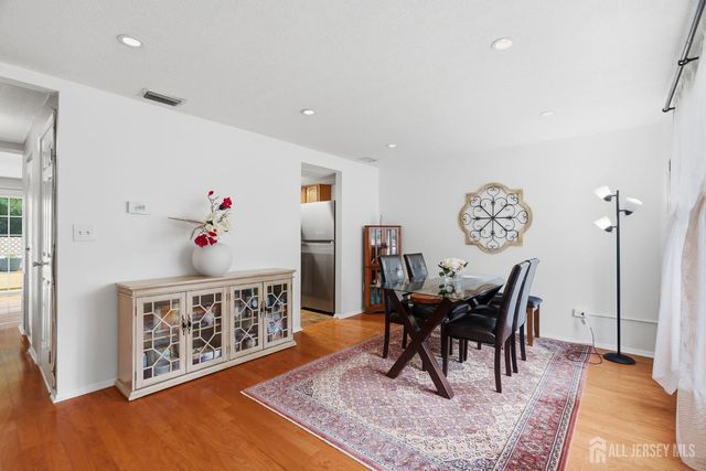 11 Aspen Court, South Brunswick, NJ 08852