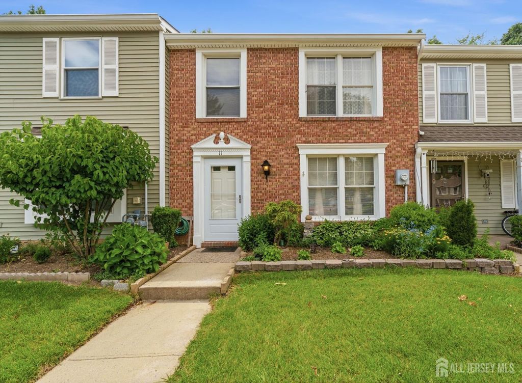 11 Aspen Court, South Brunswick, NJ 08852