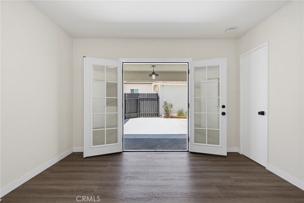 Image 15 of property listing at 2235 Garfias, Pasadena, CA 91104