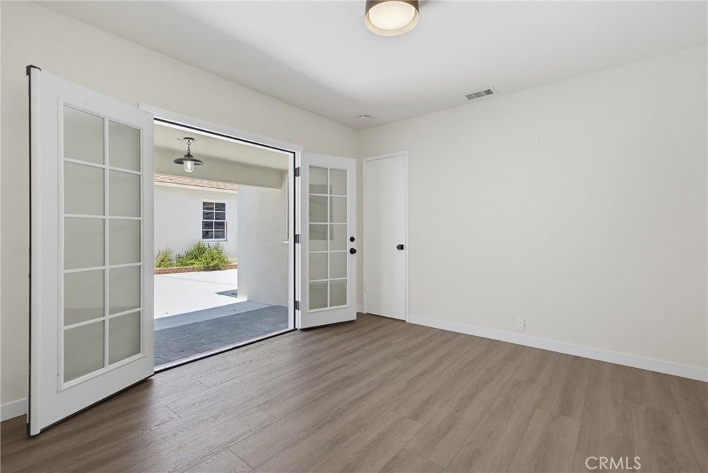 Image 16 of property listing at 2235 Garfias, Pasadena, CA 91104