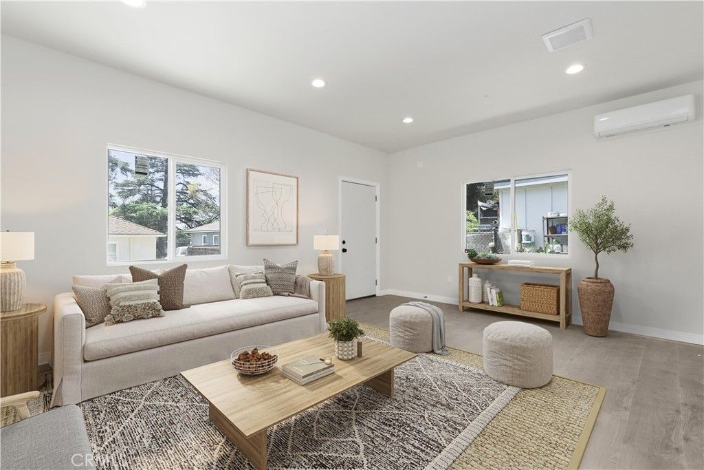 Image 22 of property listing at 2235 Garfias, Pasadena, CA 91104