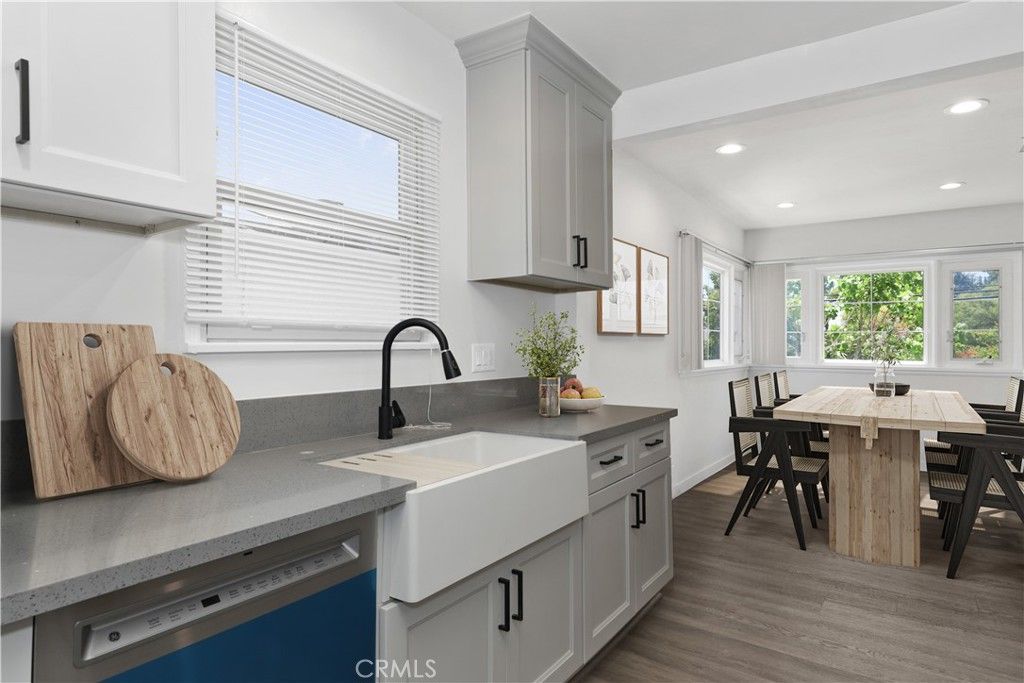Image 6 of property listing at 2235 Garfias, Pasadena, CA 91104