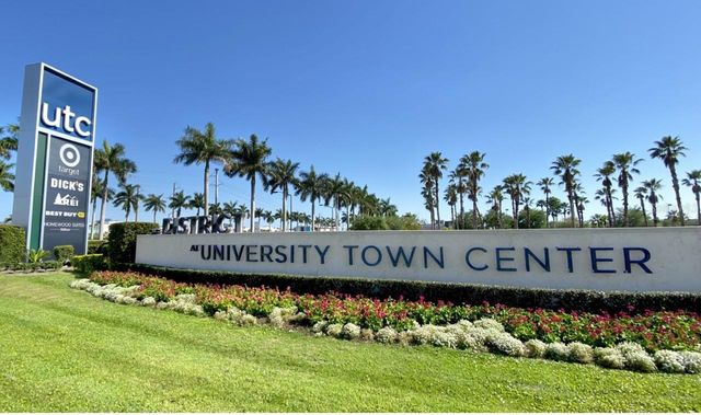 5252 LAKE VILLAGE DRIVE 54, Sarasota, FL 34235