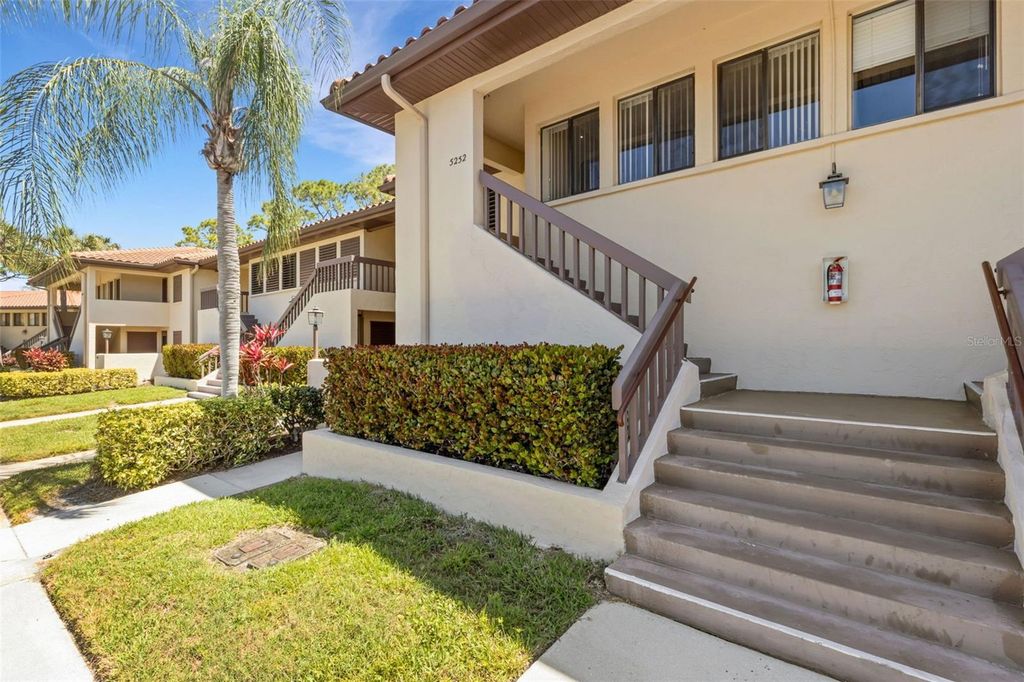 5252 LAKE VILLAGE DRIVE 54, Sarasota, FL 34235