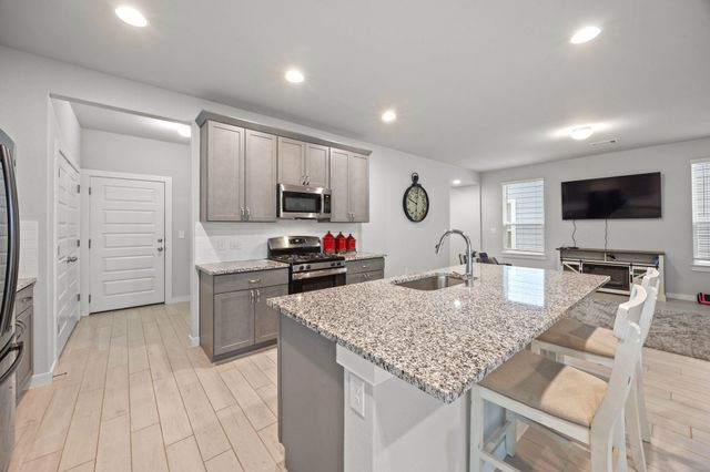 161 Appleberry LN, Elgin, TX 78621