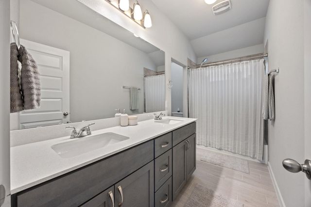 161 Appleberry LN, Elgin, TX 78621