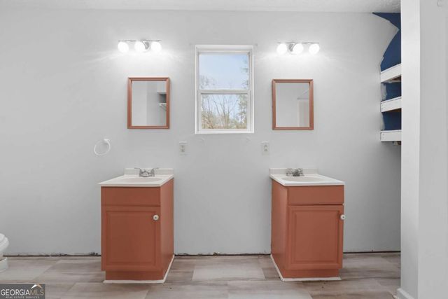 151 Grandma Branch Road, Grantville, GA 30220