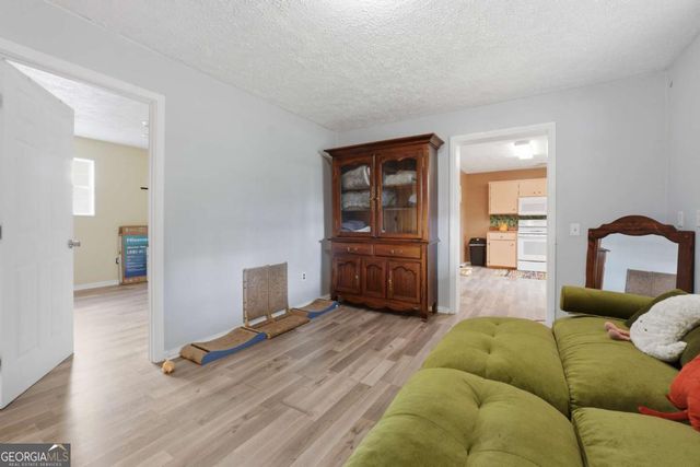 151 Grandma Branch Road, Grantville, GA 30220